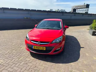 Opel Astra 1.4 Turbo Color Edition