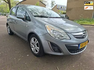 Opel Corsa Airco / 5 deurs / inruilkoopje