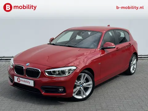 BMW 1-serie 118i Executive Sport-Line Automaat! | Navigatie | Sportstoelen | PDC Achter | LED Koplam