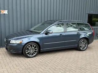 Volvo V50 2.4 Momentum YOUNGTIMER!/170 PK!/ONDERHOUDEN!/APK!/