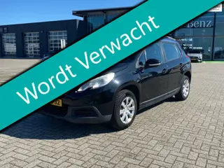 Peugeot 2008 1.2 VTi 1e eigenaar Airco Cruise Trekhaak 1100kg. Historie Hoge instap