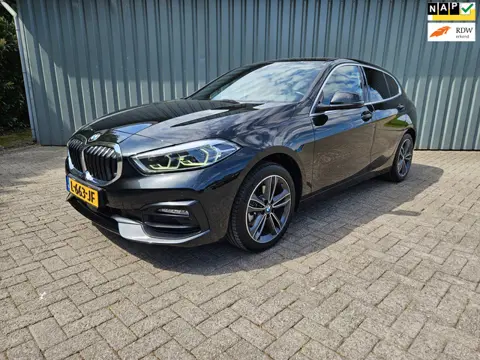 BMW 1-serie 118i Business Sport Edition Automaat Navi Led lmv