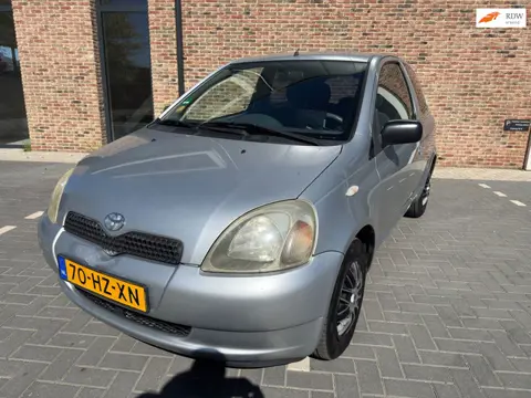 Toyota Yaris 1.3-16V VVT-i Sol