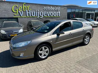 Peugeot 407 1.8-16V SR