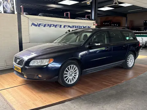 Volvo V70 2.5T Kinetic (bj 2009)