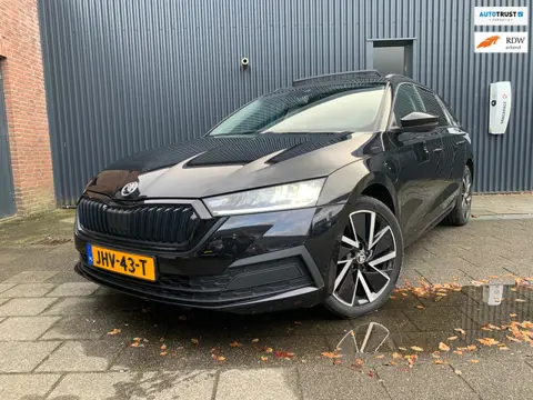 Skoda Octavia Combi 1.4 TSI iV PHEV Business Edition Plus, PANO, BTW!