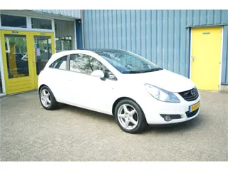 Opel Corsa 1.2-16V Color Edition, Airco, Cruise, Trekhaak, Nieuwe APK!!!