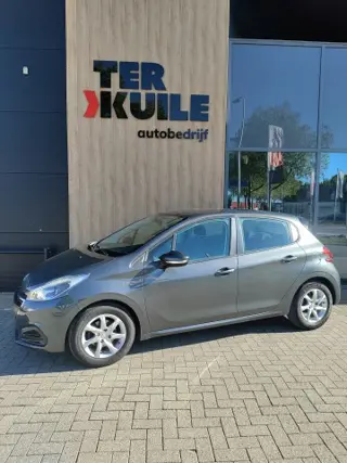 PEUGEOT 208 1.2 82Pk 2015 Urban Zuinig AC / Navi