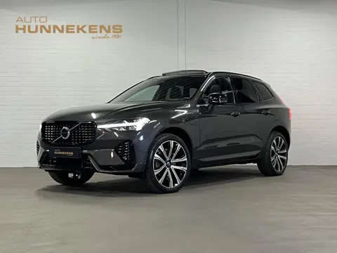 Volvo XC60 2.0 T6 Plug-in hybrid AWD Plus Dark Trekhaak | Adapt. cruise | Open dak | Stuur-/stoelver