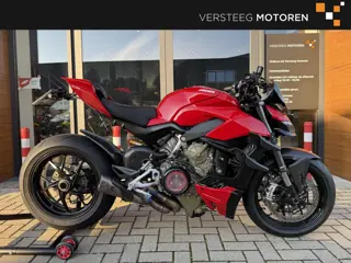 Ducati Streetfighter V4 Akra#veel Carbon#1ste eig#NL motor