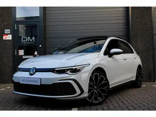 Volkswagen Golf 1.4 eHybrid DSG GTE | Panoramadak | Carplay | Stoel/Stuur Verwarming | 19" Warmenau