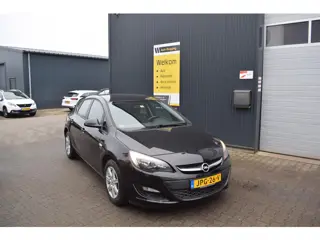 Opel Astra 1.4 Turbo business