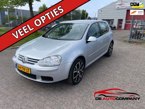 Volkswagen Golf 1.6 FSI Optive