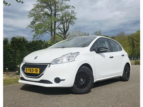 Peugeot 208 1.0 VTi Access (bj 2014)