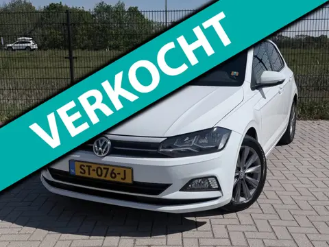 Volkswagen Polo 1.0 TSI Highline | Camera | PDC | Carplay | Half-leder