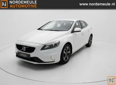 VOLVO V40 2.0 D2 SUMMUM BUSINESS. STOELVW, CRUISE, BLUETOOTH