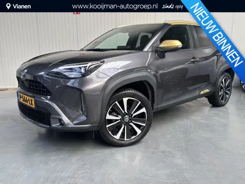 Toyota Yaris Cross 1.5 Hybrid Launch Edition Stuur/Stoel en voorruitverwarming, Parkeersensoren, tre