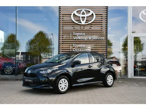Toyota Yaris 1.5 Hybrid 115 Comfort Automaat 116pk | Nieuw | direct uit voorraad leverbaar! |