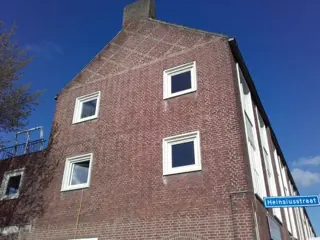 Op voorraad. Draai/Kiep ramen in wit kunststof