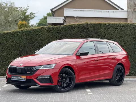 Škoda Octavia Combi 1.4 TSI RS iV PHEV Business Trekhaak | ACC | Dodehoek | Keyless | Camera