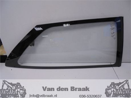 Subaru Justy 3 deurs 1995-2004 Zijruit rechts achter