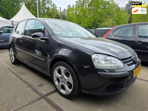 Volkswagen Golf 1.6 FSI Comfortline AIRCO/cruise