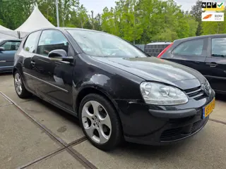 Volkswagen Golf 1.6 FSI Comfortline AIRCO/cruise