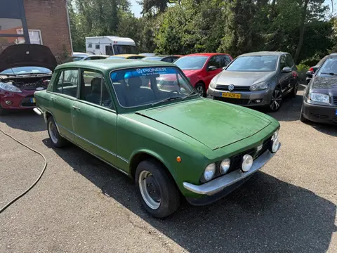 Triumph Dolomite 1850 HL schuurvonds met vele extra onderdelen