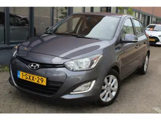 Hyundai i20 1.2i i-Deal (bj 2014)