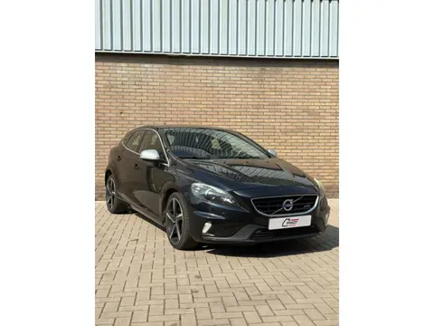Volvo V40 2.0 D4 R-Design PANO - CRUISE - CAMERA