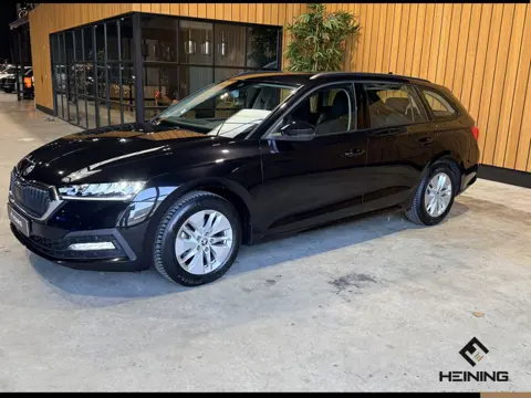 Škoda Octavia Combi 1.0 TSI Business Edition. Navi. Apple-carplay.Trekhaak. Dealer onderhouden met N