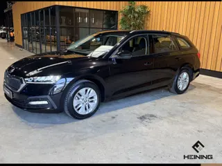 Škoda Octavia Combi 1.0 TSI Business Edition. Navi. Apple-carplay.Trekhaak. Dealer onderhouden met N
