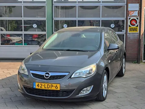 Opel Astra 1.6 Edition (bj 2010)