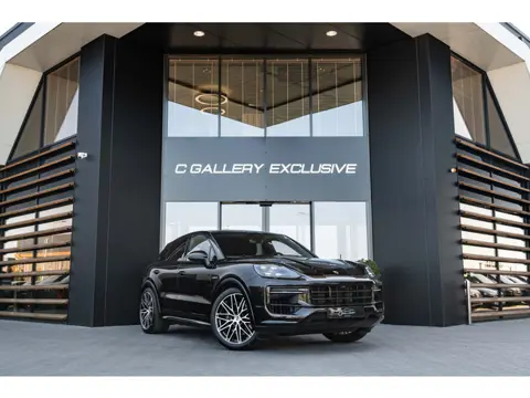 Porsche Cayenne Coupé 3.0 E-Hybrid - Origineel NL | Sport Chrono + | Panorama | Memory | 360 Camera