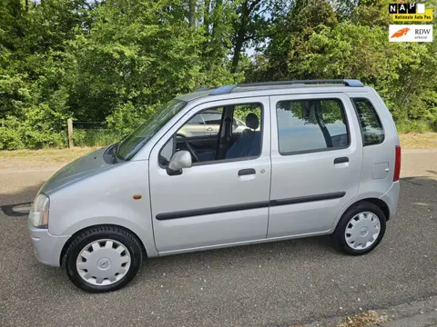 Opel Agila 1.2-16V Color Edition
