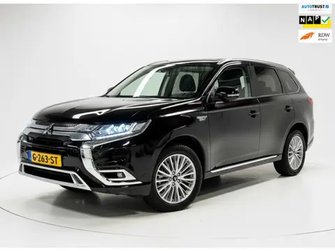 Mitsubishi Outlander 2.4 PHEV Intense Trekhaak| Navi|Stoelverw.