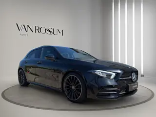 Mercedes-Benz A-klasse 180 Business Solution AMG Pano | Stoelverwarming | 19 "| Parksensors V+A | Wi