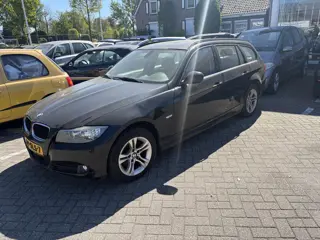 BMW 3-serie Touring 318i Corporate Lease Luxury Line Motor stuk