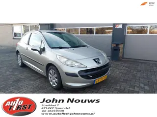 Peugeot 207 1.4-16V X-line
