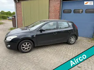 Hyundai I30 1.6i Blue Dynamic AIRCO BIEDEN