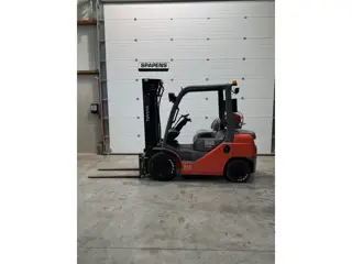 Toyota 2500 KG LPG Triple