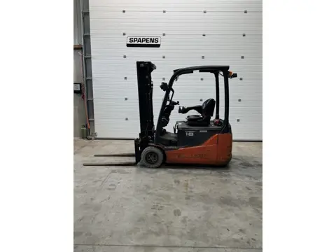 Toyota 1800KG elektrische  Triple sideshift heftruck