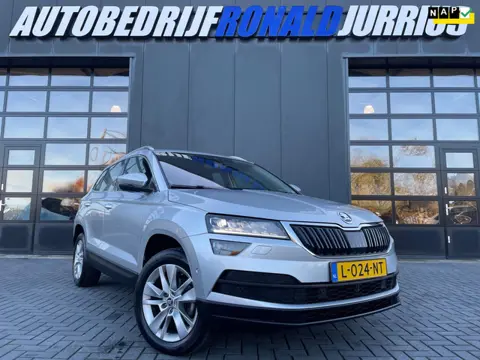 Skoda Karoq 1.5 TSI ACT Business Edition Plus NL.Auto/Trekhaak/Camera/Adaptive-Cruise/Carplay/Climat