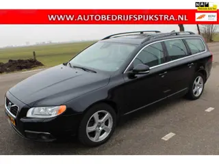 Volvo V70 1.6 T4 AUTOMAAT // LEER / NAVI / LMV //