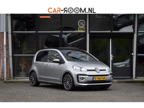 Volkswagen Up! 1.0 TSI BMT cross up! Airco Pano Stoelverwarming BBD