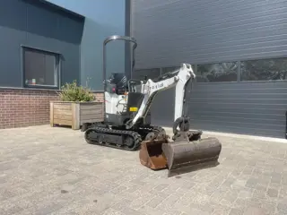 Bobcat E10 Minigraver mini graafmachine - Kubota Takeuchi