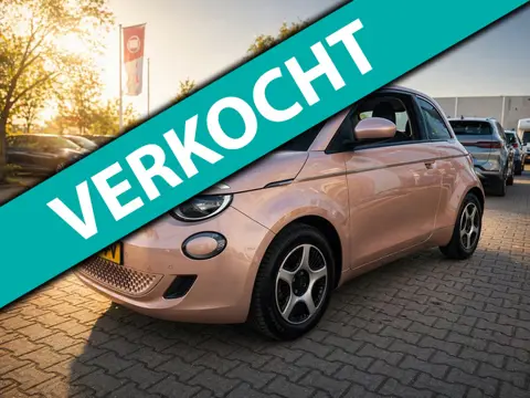 Fiat 500 Passion 42 kWh |Carplay | Camera | Parkeersensoren | BTW