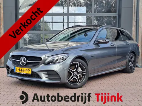 Mercedes-Benz C-Klasse Estate 300 e T Night Edition AMG Limited | Pano | Trekhaak | Multibeam | 360°