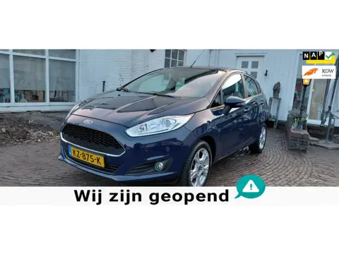 Ford Fiesta 1.0 Style Ultimate 100 % Nieuwstaat en 100 % Forddealer onderhouden