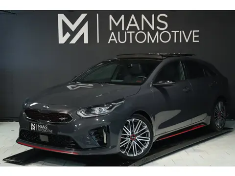 Kia ProCeed 1.6 T-GDI GT / PANODAK / KEYLESS / MEMORY / JBL / CAMERA / CARPLAY